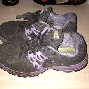 EUC Nike Relentless 2 Women’s Sneakers